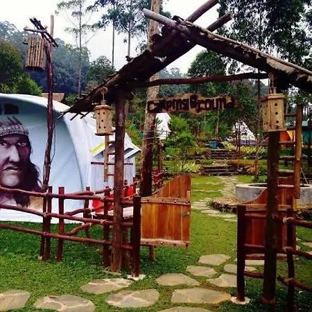 Borneo Camp Hotel Samarinda Exterior photo